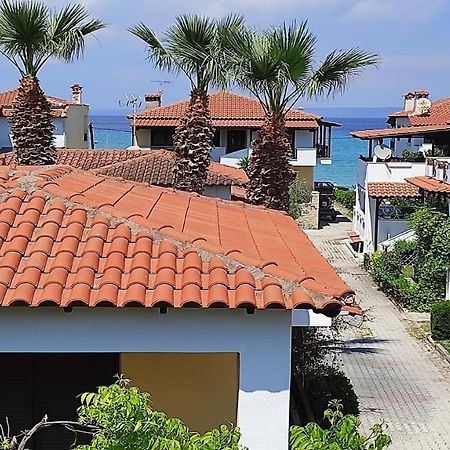 Beach Front Apartment In Пефкохорі Екстер'єр фото