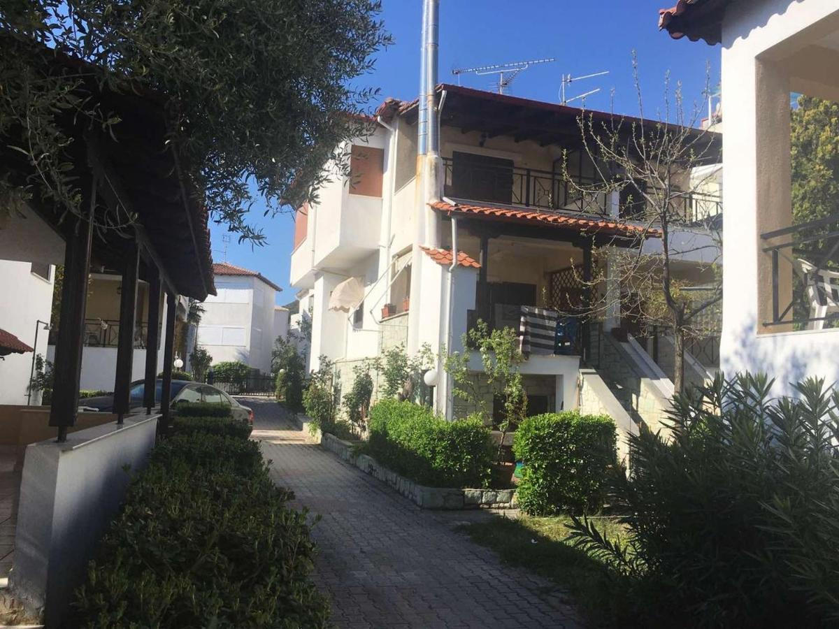 Beach Front Apartment In Пефкохорі Екстер'єр фото