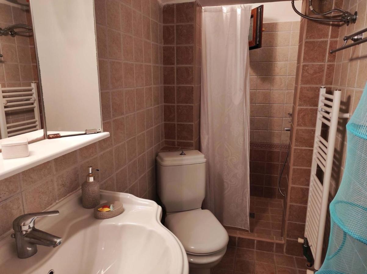 Beach Front Apartment In Пефкохорі Екстер'єр фото