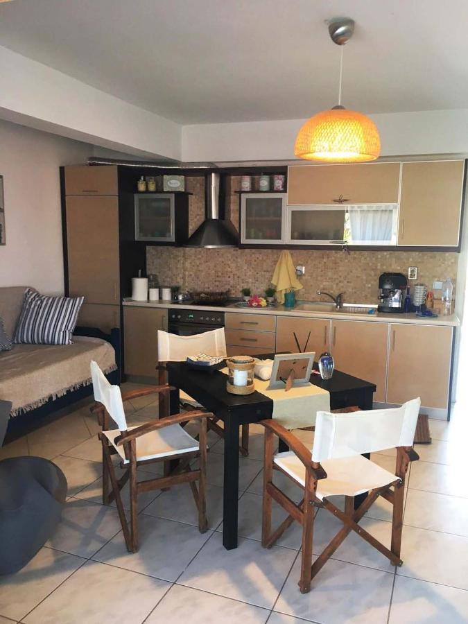 Beach Front Apartment In Пефкохорі Екстер'єр фото