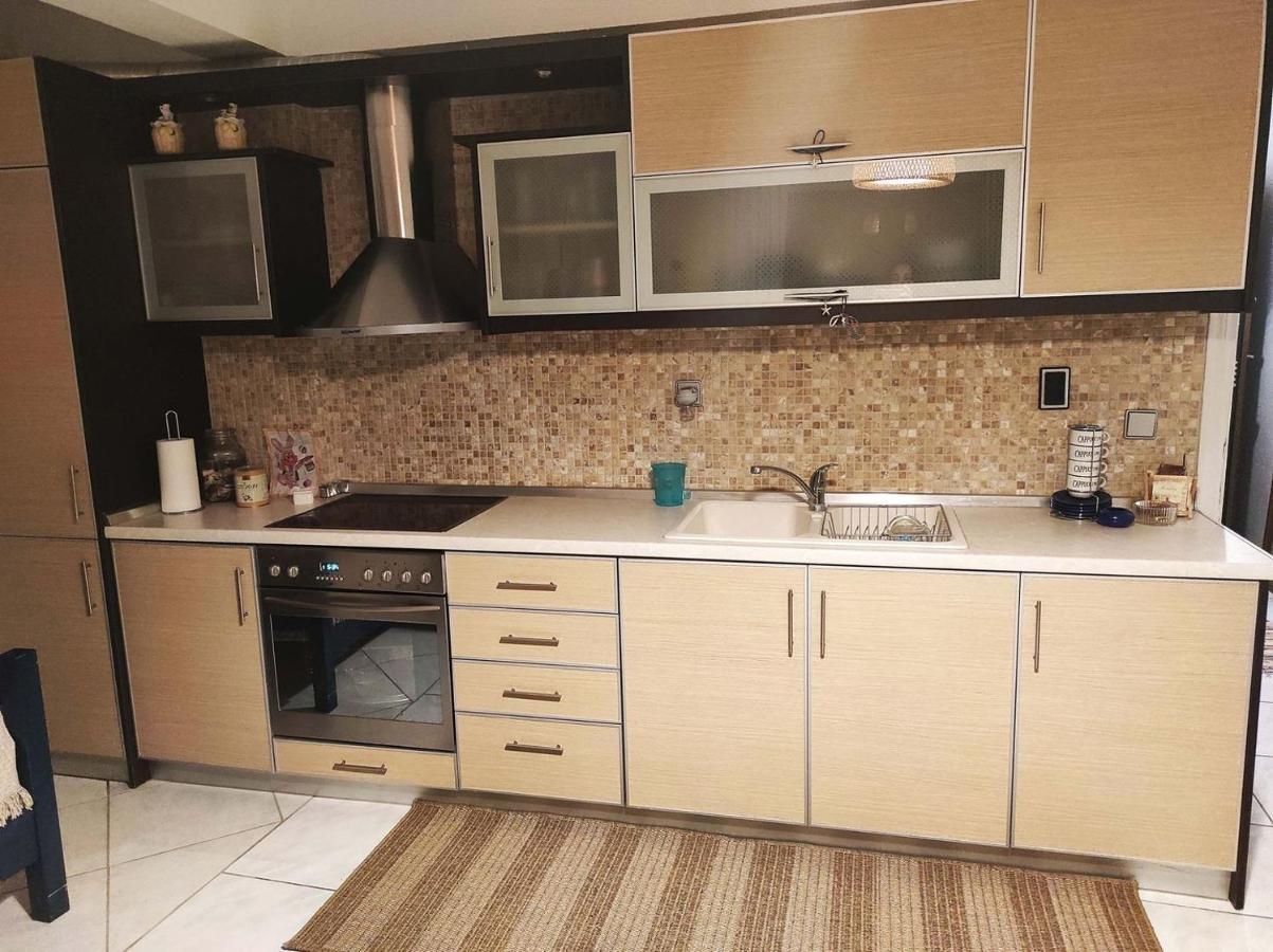 Beach Front Apartment In Пефкохорі Екстер'єр фото